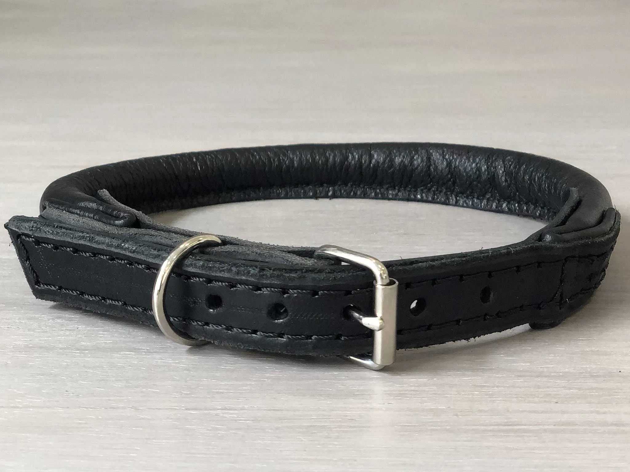 Rolled Leather Classic Dog Collar With Roller Buckle