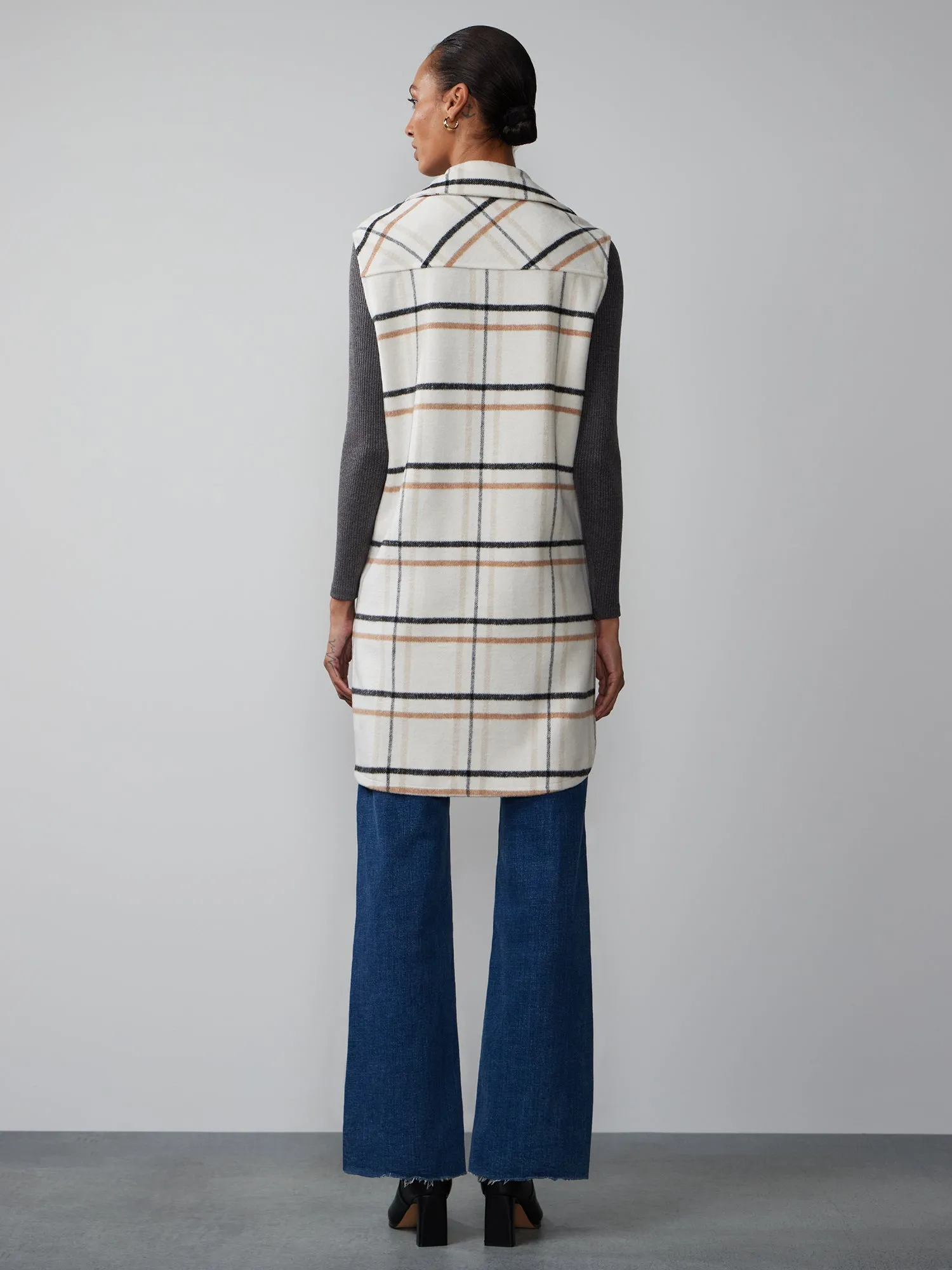 Sleeveless Oversized Plaid Print Jacket
