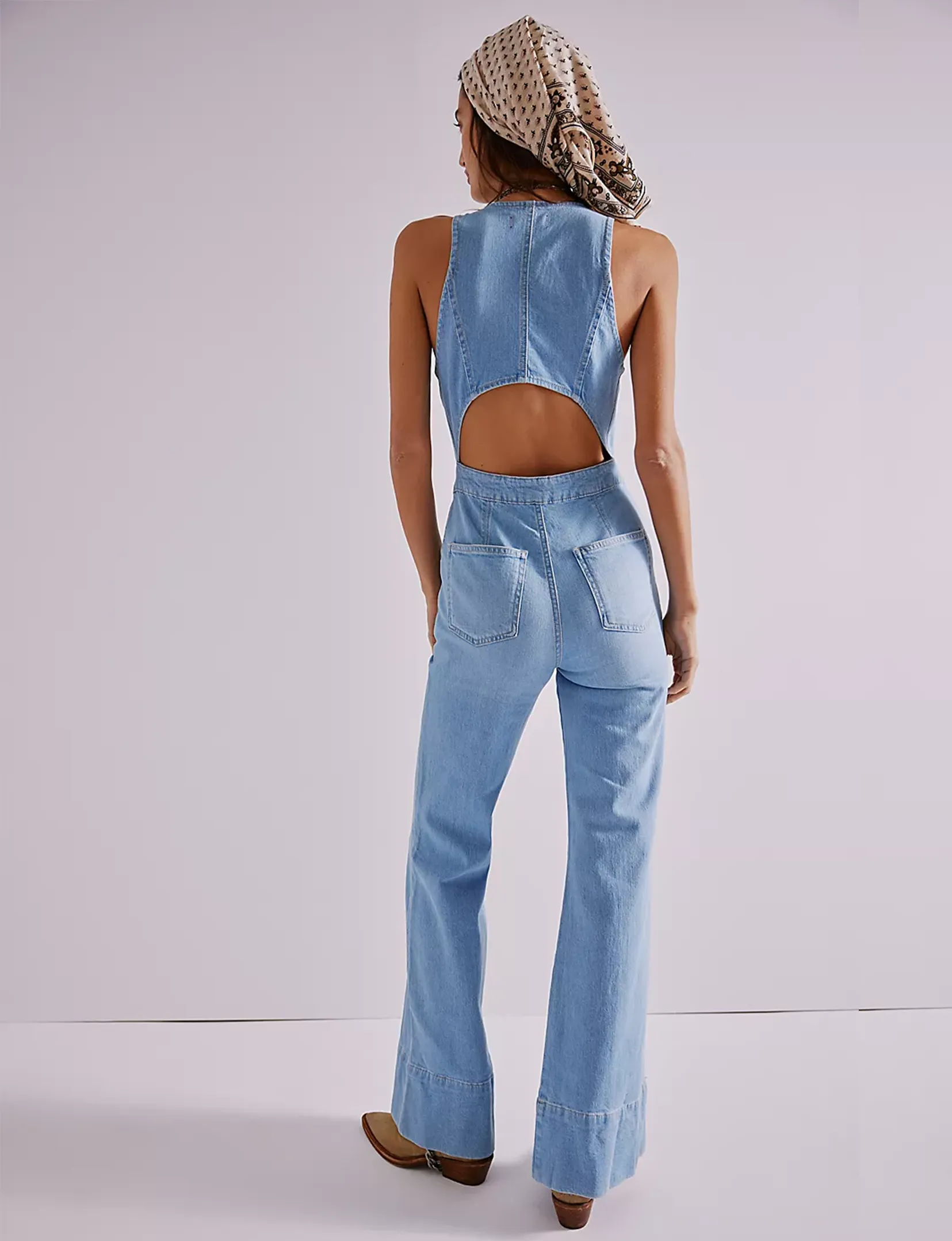 Stratus Jumpsuit, Main Character