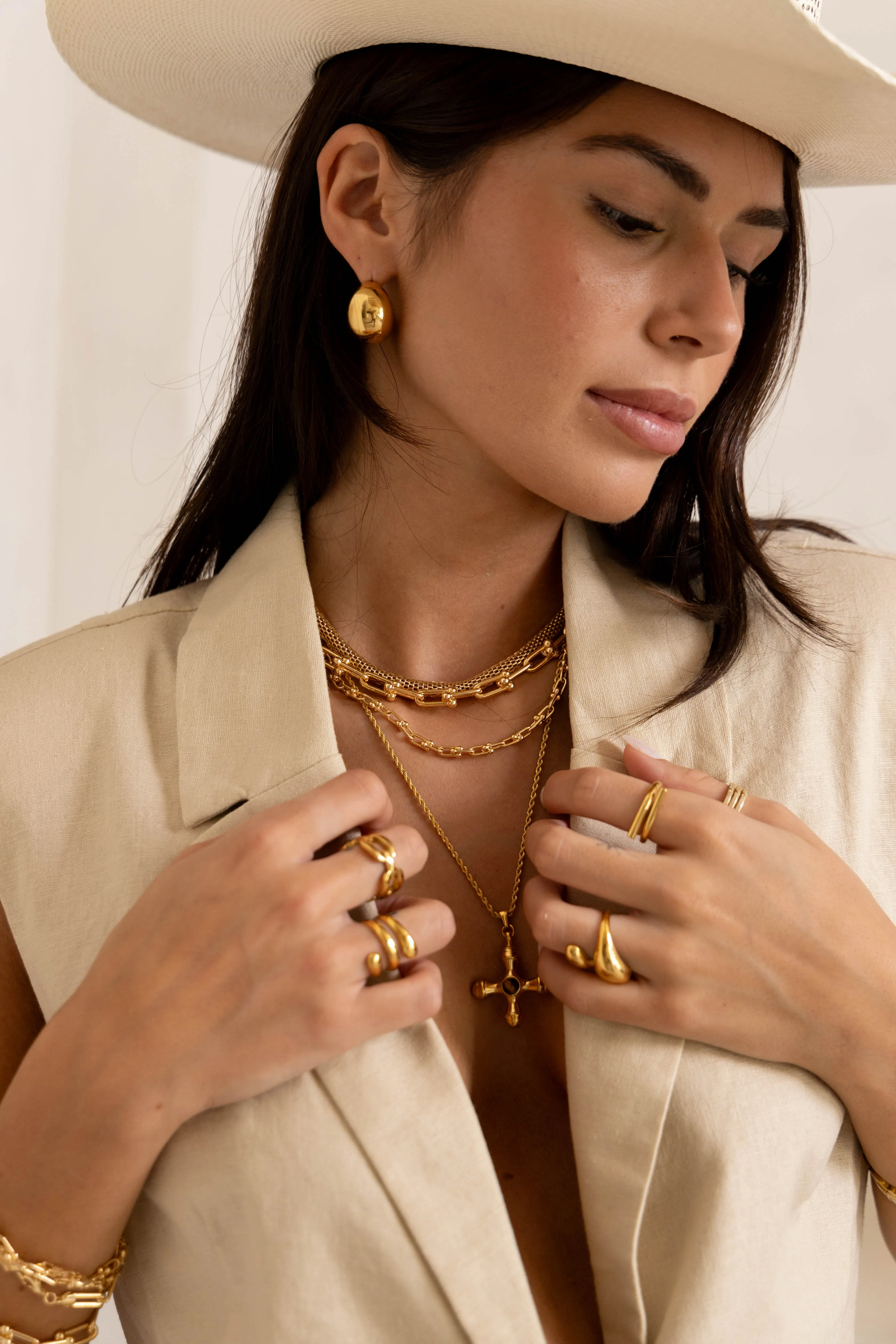 U Link Chain Necklace